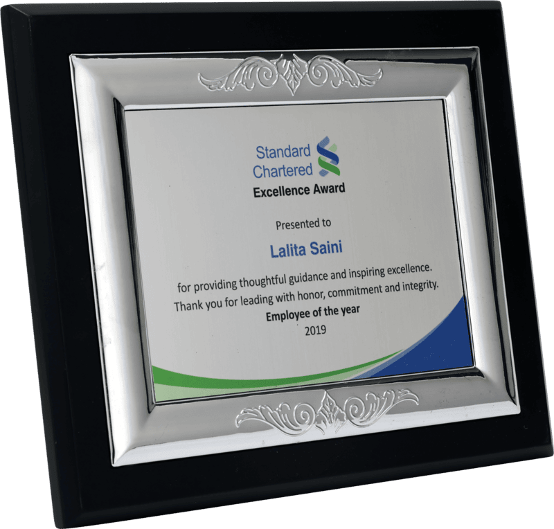 TANDARD CHARTERED PLAQUES TROPHY