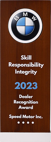 BMW WOOD PLAQUESS TROPHY