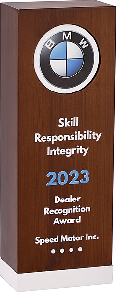 BMW WOOD PLAQUESS TROPHY