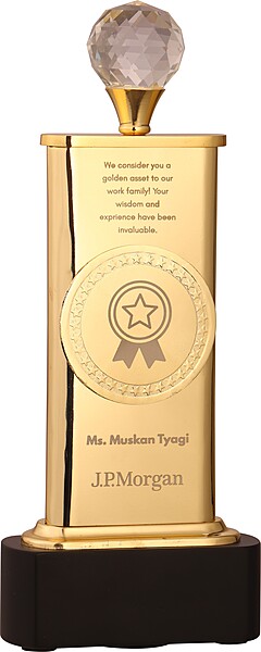 J P MORGAN STATUES TROPHY