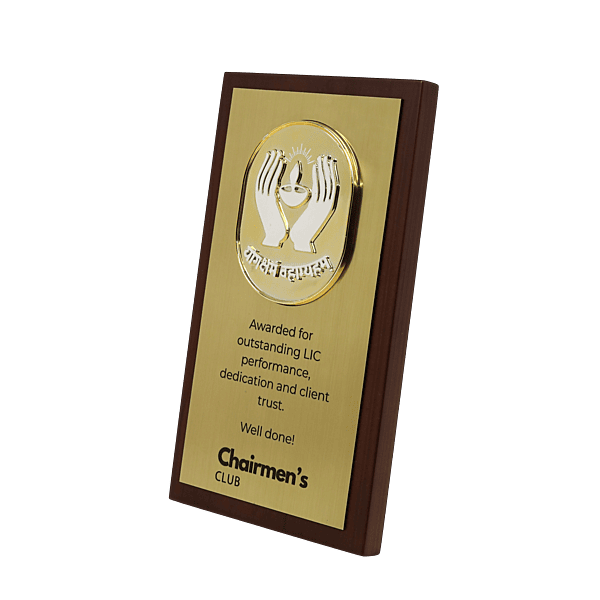 LIC CHAIRMEN  PLAQUES TROPHY1