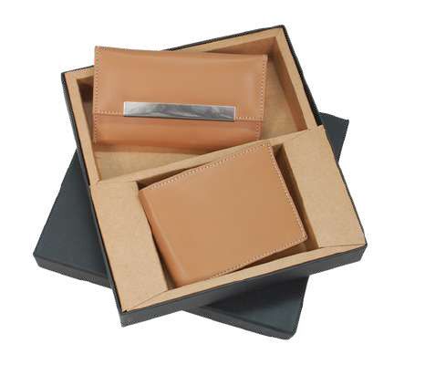 IN 1 BEIGE LEATHERITE WALLETS GIFT SET