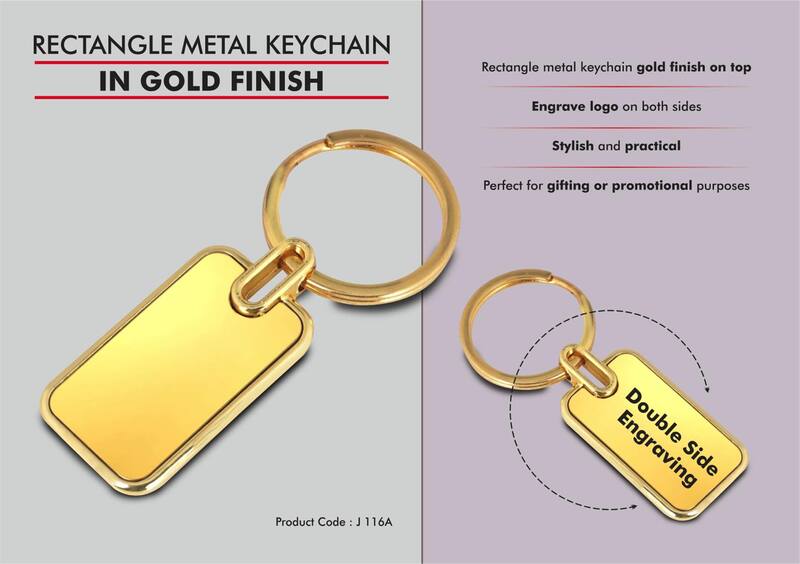 Rectangle metal keychain in Gold finish Rectangle metal keychain in Gold finish