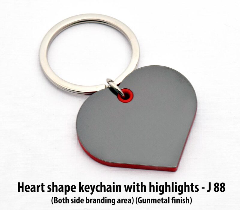 Heart shape keychain with highlights Heart shape keychain with highlights