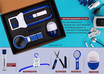Doctor Magnifier set: Folding Coat